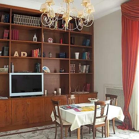 Artis Domus 4* Neapol