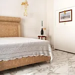Artis Domus Νάπολη